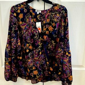 West Kei, XL wrap-style metallic top, fully lined, NWT, non-smoking home